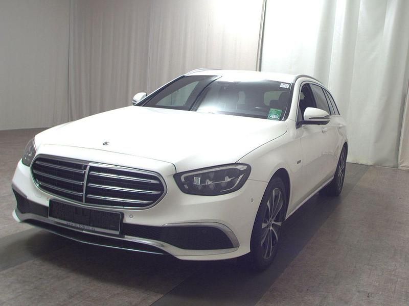 Gebraucht Mercedes E300 Exclusive 306 PS (225 kW) 2021 Polarweiss  unilack Kombi