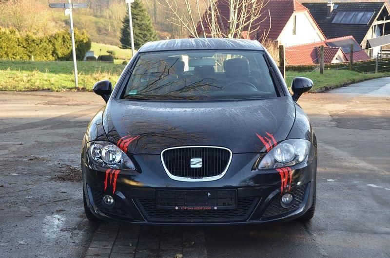 Negro magico (metallic) Gebraucht 2009 Seat Leon Limousine | 2.250 € (Guter Preis) - Bild 1/4