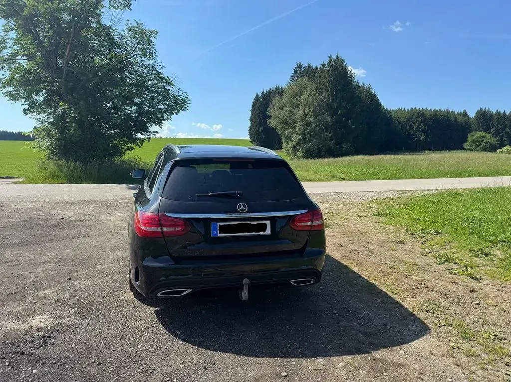 Gebraucht Mercedes C220 AMG line 170 PS (125 kW) 2016 Schwarz Limousine