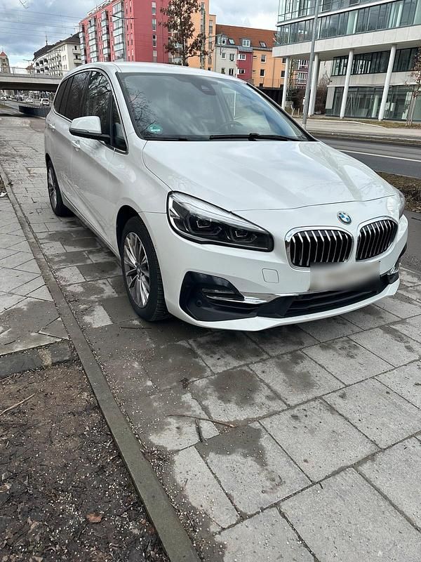 Gebraucht BMW 218 150 PS (110 kW) 2018 Weiß Kombi