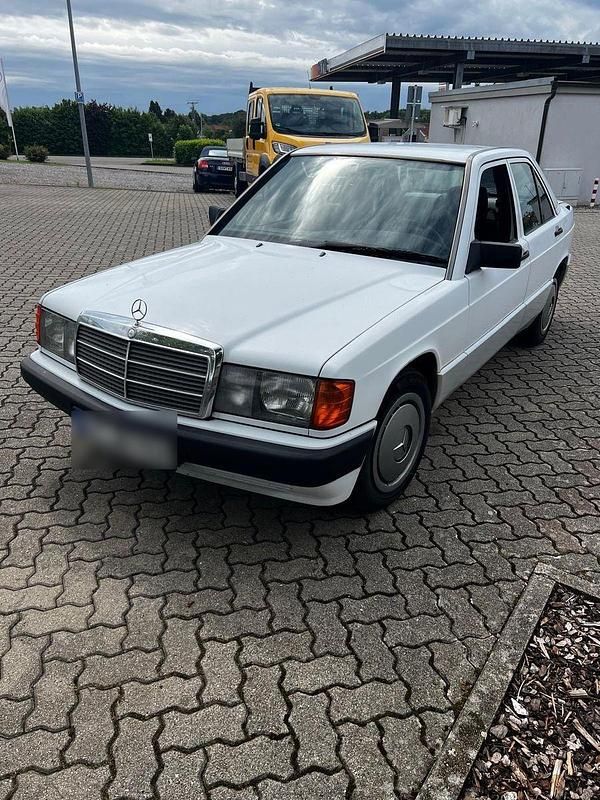 Weiß Gebraucht 1992 Mercedes 190 Limousine | 5.000 € - Bild 1/4