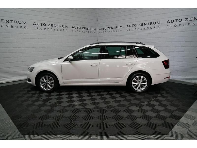 Gebraucht Skoda Octavia Tour 131 PS (96 kW) 2020 Weiß Kombi