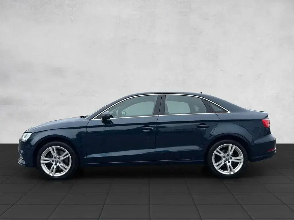 Gebraucht Audi A3 Design 150 PS (110 kW) 2019 Blau Limousine