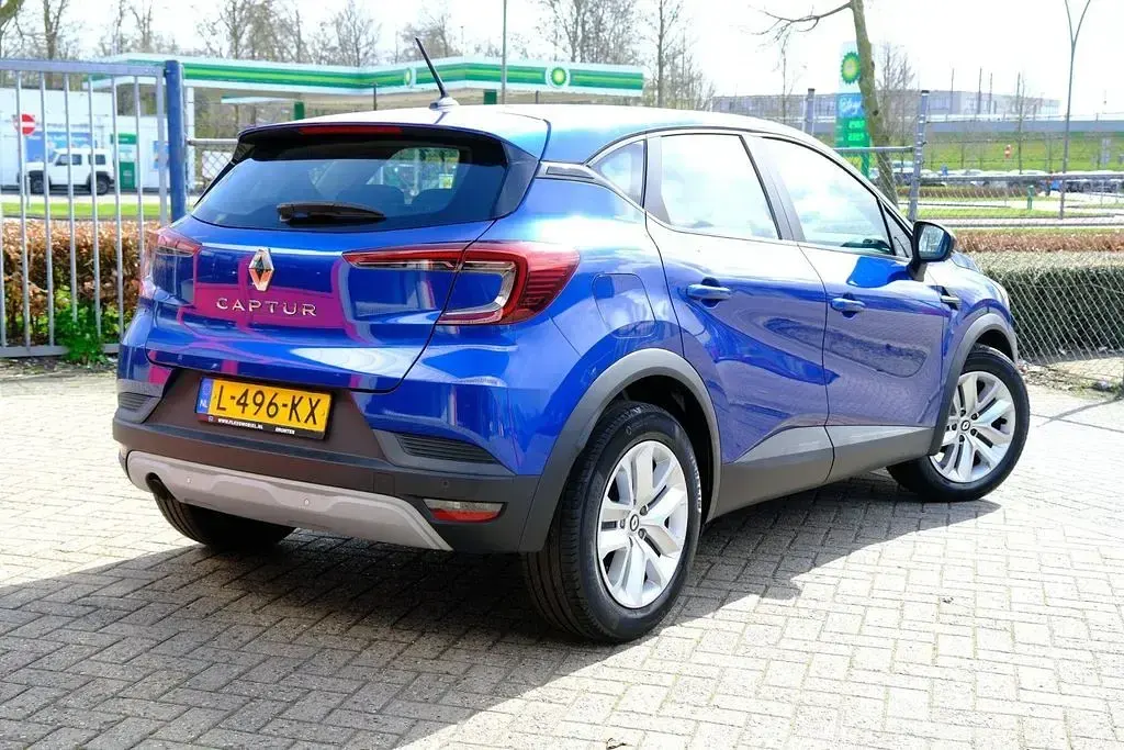 Używany Renault Captur Zen 91 KM (66 kW) 2021 Niebieski SUV