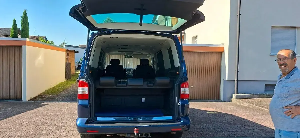 Gebraucht VW Multivan 174 PS (127 kW) 2026 Blau Van / Kleinbus