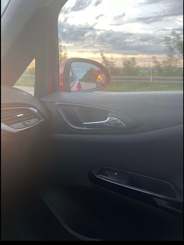 Gebraucht Opel Corsa 95 PS (69 kW) 2017 Rot Kleinwagen