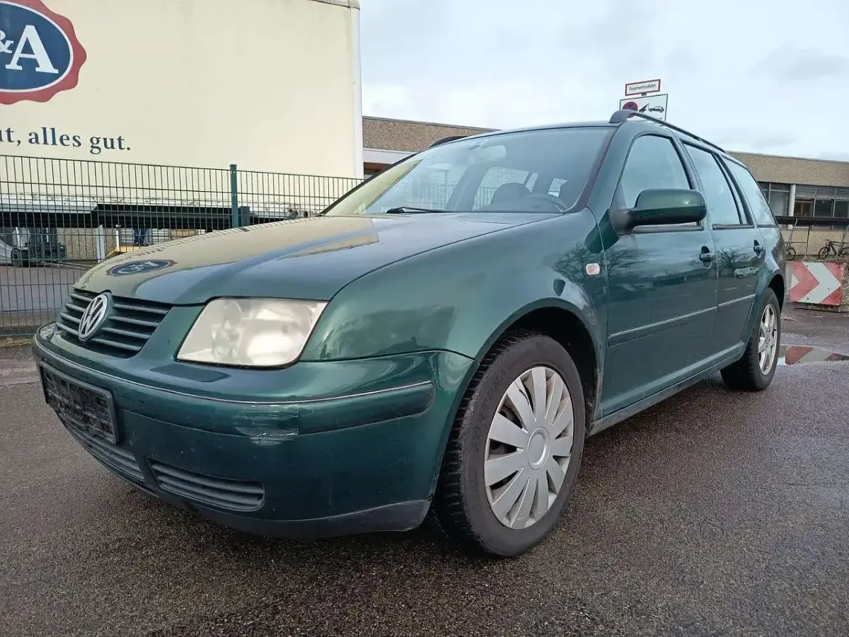 Second-hand VW Bora Basis 116 CP (85 kW) 2000 Verde Break