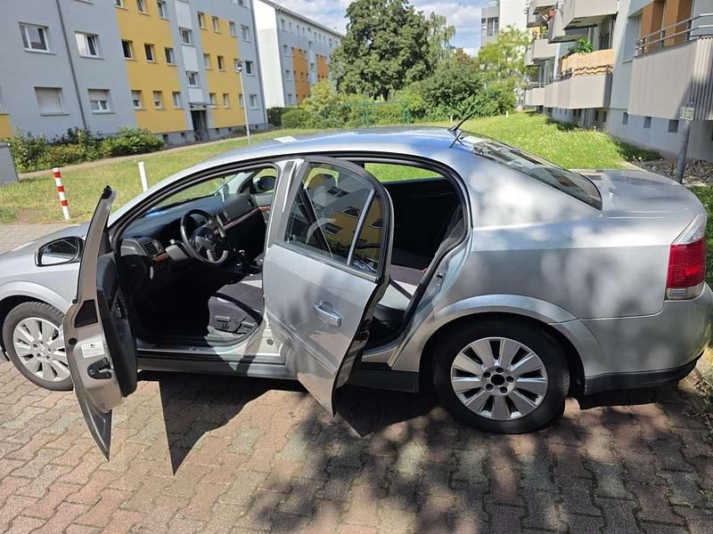 Gebraucht 2003 Opel Vectra Comfort Limousine | 2.500 € (Etwas zu teuer) - Bild 1/4