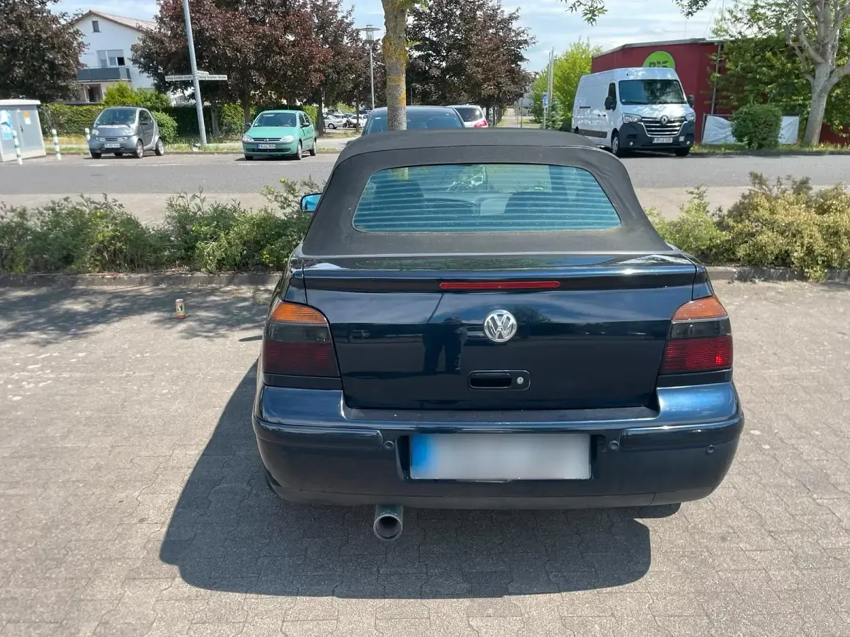 Gebraucht VW Golf Cabriolet 115 PS (84 kW) 2001 Blau Cabrio