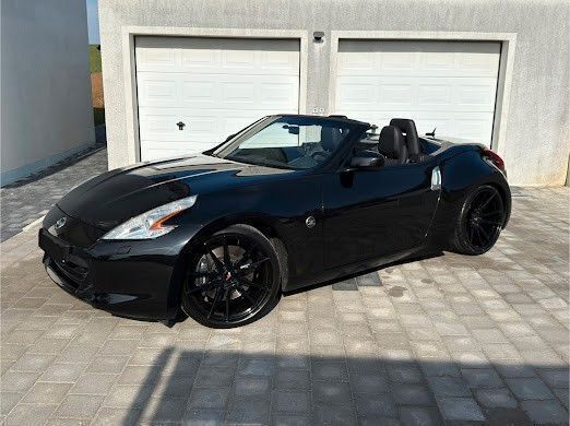 Schwarz Gebraucht 2012 Nissan 370Z Pack Cabrio | 29.990 € - Bild 1/4