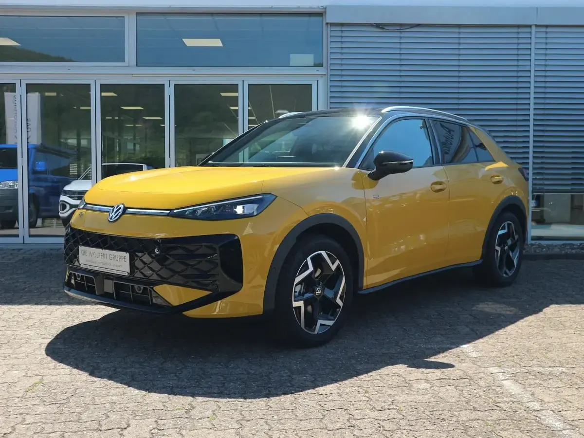 Gebraucht VW T-Roc R-line 150 PS (110 kW) 2026 Canary yellow uni / schwarz uni SUV