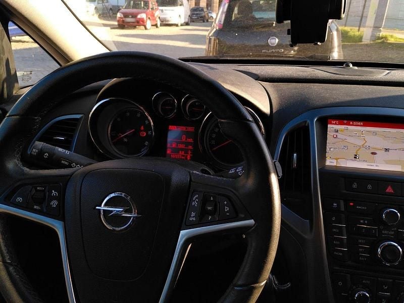 Gebraucht Opel Astra Eco 110 PS (80 kW) 2014 Silber Kombi