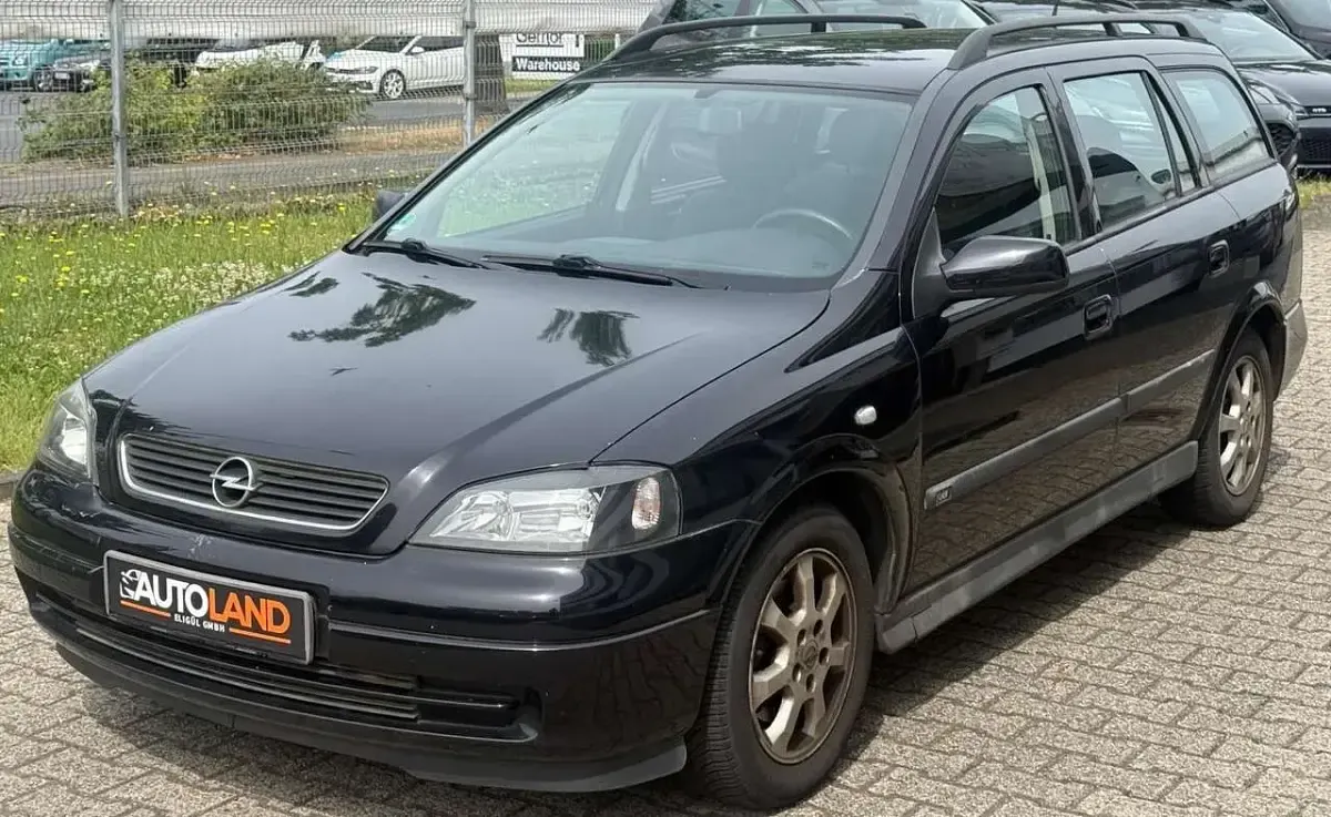 Gebraucht Opel Astra Njoy 125 PS (91 kW) 2004 Schwarz Limousine