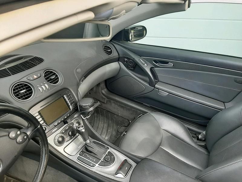 Second-hand Mercedes SL350 2006 Negru Cabrio