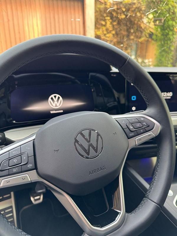 Gebraucht VW Golf VIII Move 2024 Silber Kleinwagen