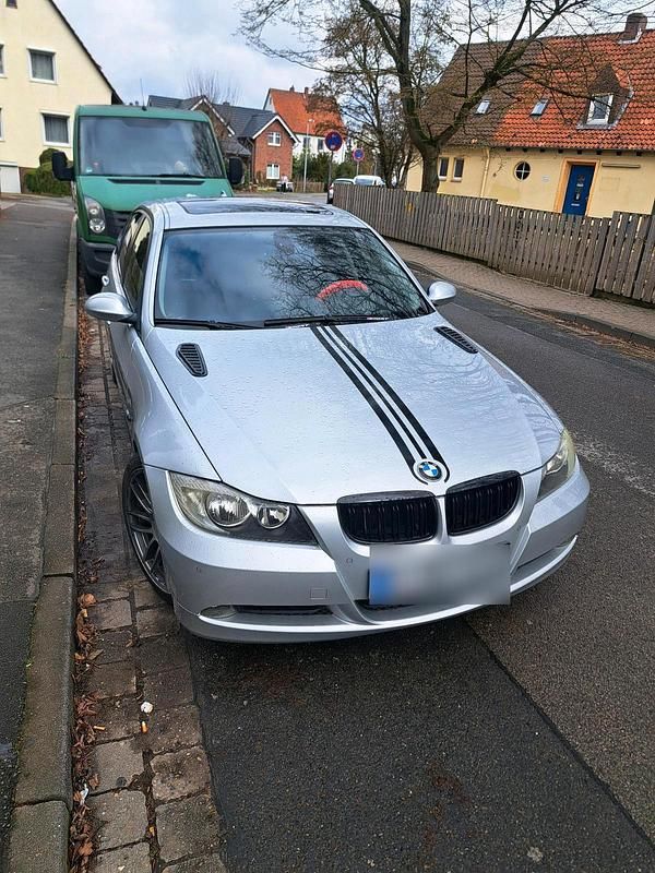 Gebraucht BMW 320 150 PS (110 kW) 2007 Silber Limousine