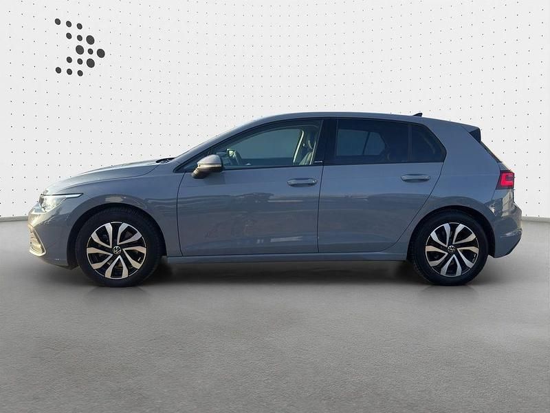 Gebraucht VW Golf VIII Active 150 PS (110 kW) 2023 Mondsteingrau Limousine