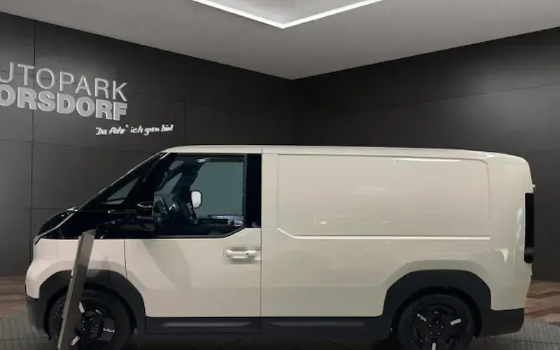 Nowe Kia PV5 119 kW (163 KM) 2026 Biały Minivan