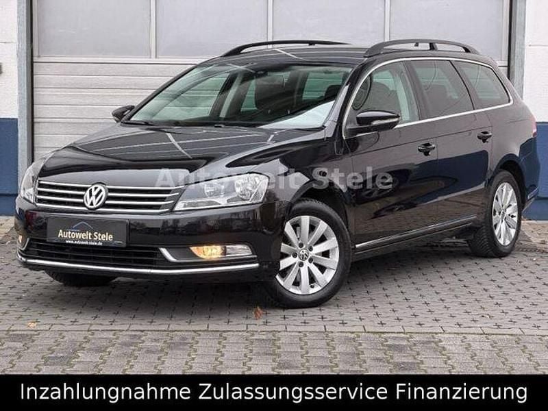 Schwarz Gebraucht 2011 VW Passat Comfortline Kombi | 8.500 € (Etwas zu teuer) - Bild 1/4