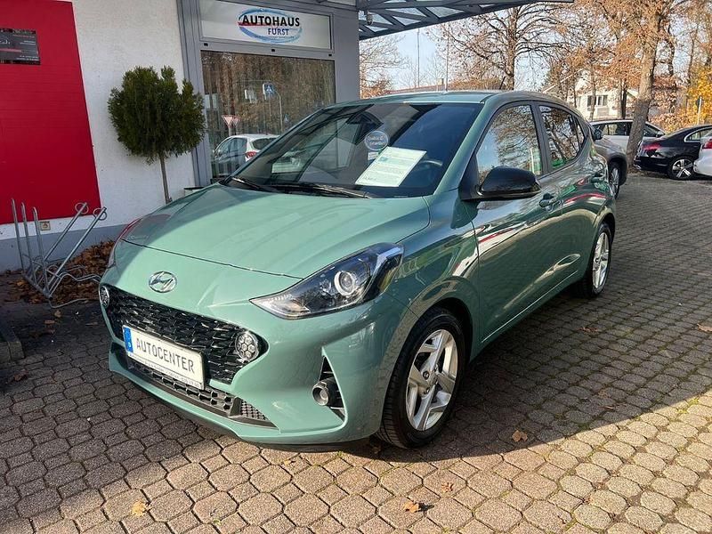 Grün Gebraucht 2023 Hyundai i10 GO! Kleinwagen | 14.500 € (Fairer Preis) - Bild 1/4