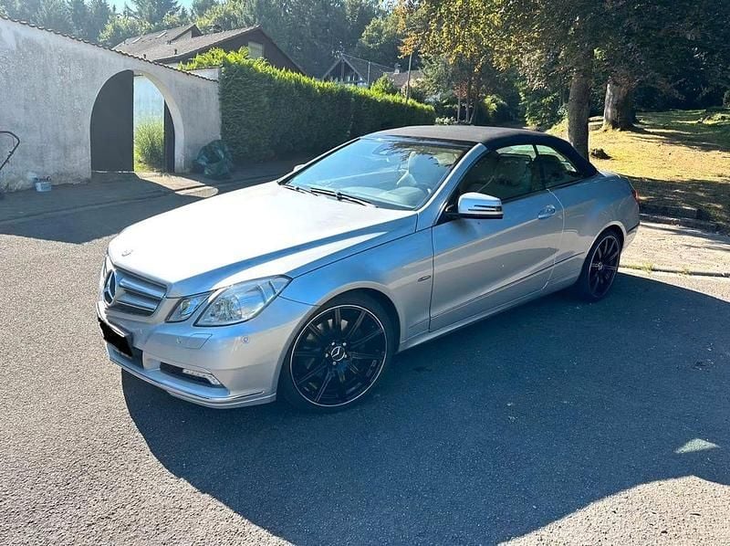 Gebraucht Mercedes E350 Elegance 292 PS (214 kW) 2010 Grau Cabrio