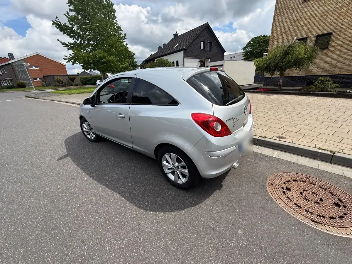 Gebraucht Opel Corsa Edition 87 PS (63 kW) 2014 Weiß Kleinwagen