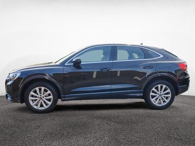 Gebraucht Audi Q3 Sportback Business 150 PS (110 kW) 2022 Schwarz SUV