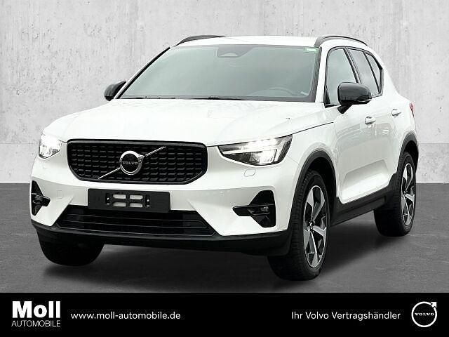 Weiss Gebraucht 2023 Volvo XC40 Plus SUV | 32.480 € (Fairer Preis) - Bild 1/2