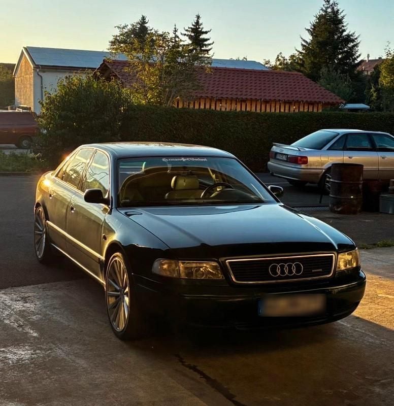 Grün Gebraucht 1997 Audi A8 Limousine | 6.000 € - Bild 1/4