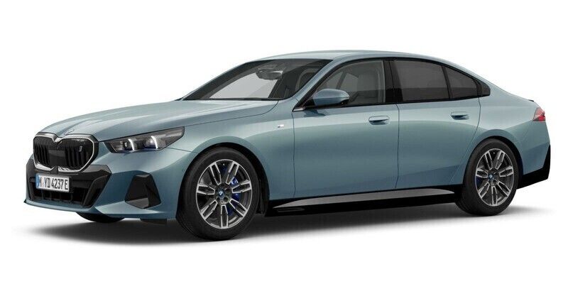 Grün Gebraucht 2024 BMW i5 Comfort Edition Limousine | 58.926 € (Etwas zu teuer) - Bild 1/4