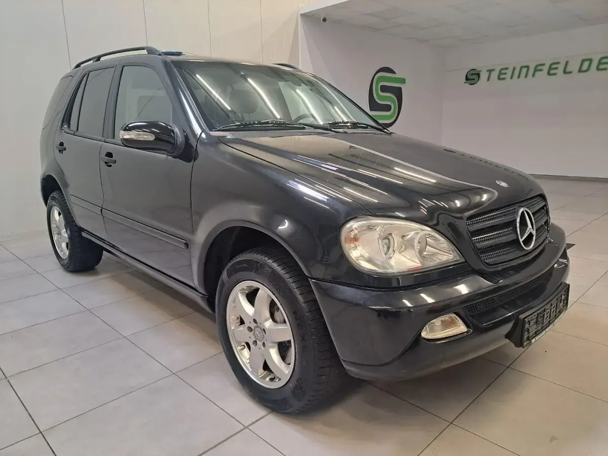 Gebraucht Mercedes ML270 163 PS (119 kW) 2004 Schwarz SUV