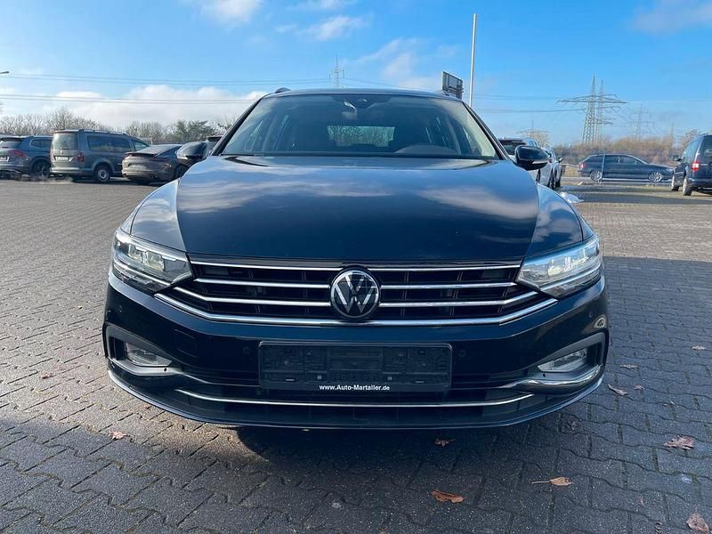 Gebraucht VW Passat 150 PS (110 kW) 2022 Schwarz Kombi