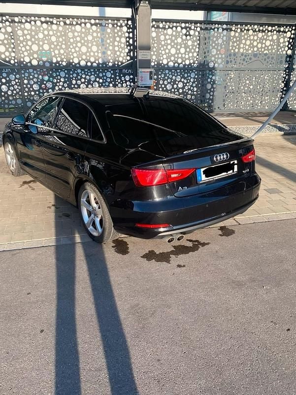 Gebraucht Audi A3 Ambiente 180 PS (132 kW) 2015 Schwarz Limousine