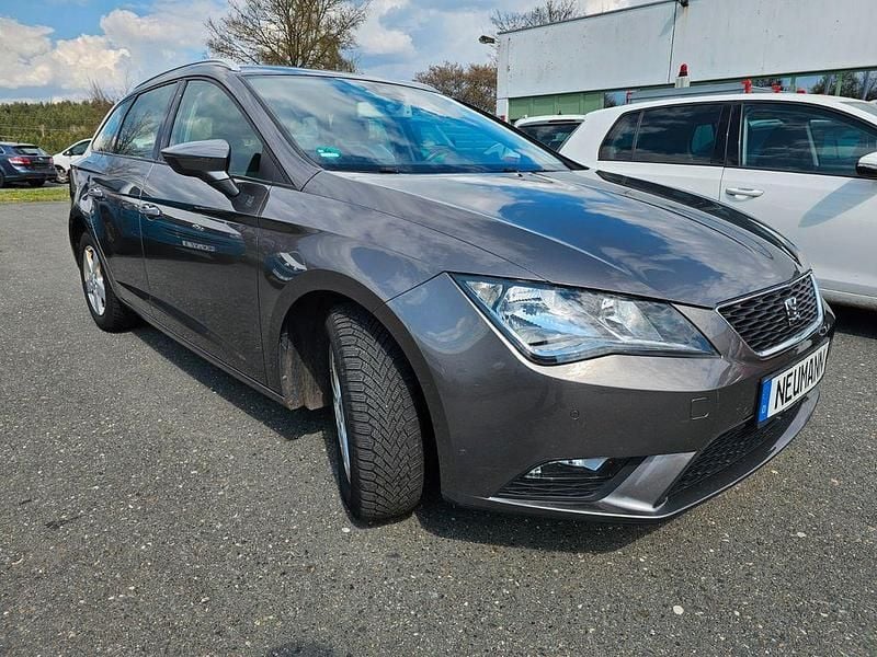 Usado Seat Leon ST Style 150 HP (110 kW) 2014 Cinzento Carrinha