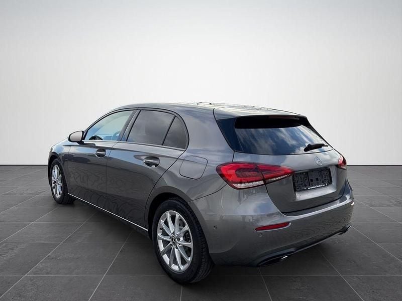 Gebraucht Mercedes A250 Progressive 224 PS (164 kW) 2019 Grau Limousine