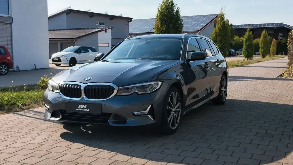 Gebraucht BMW 320 Luxury Line 190 PS (139 kW) 2019 Grau Kombi