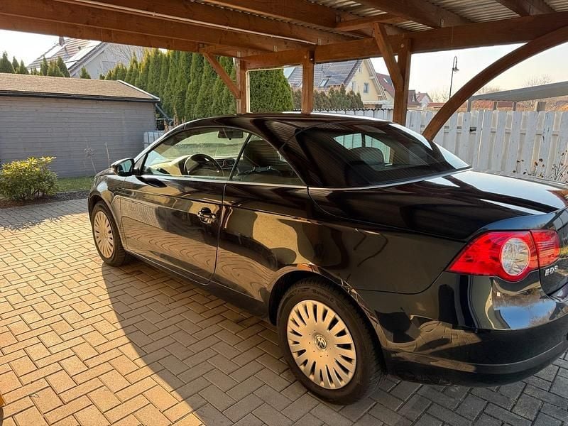 Gebraucht VW Eos 122 PS (89 kW) 2009 Schwarz Cabrio