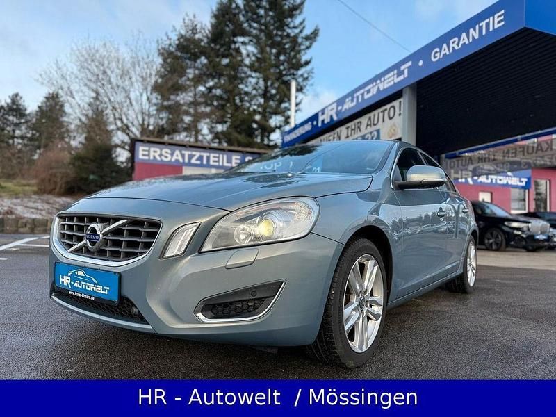 Silber Gebraucht 2011 Volvo S60 Summum Limousine | 9.990 € (Fairer Preis) - Bild 1/4