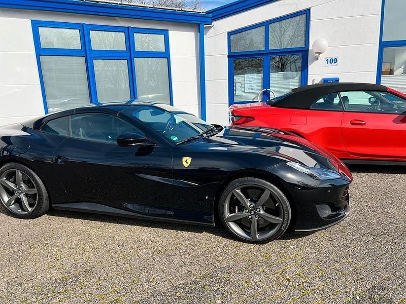 Gebraucht Ferrari Portofino 600 PS (441 kW) 2020 Schwarz Cabrio