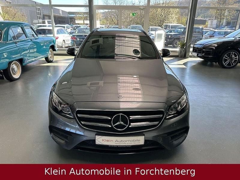 Gebraucht Mercedes E350 AMG line 286 PS (210 kW) 2019 Grau Limousine