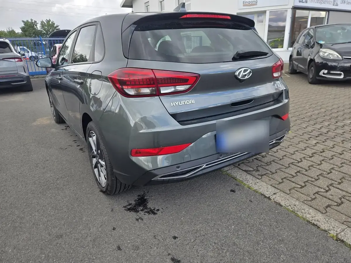 Gebraucht Hyundai i30 159 PS (116 kW) 2021 Grün Limousine