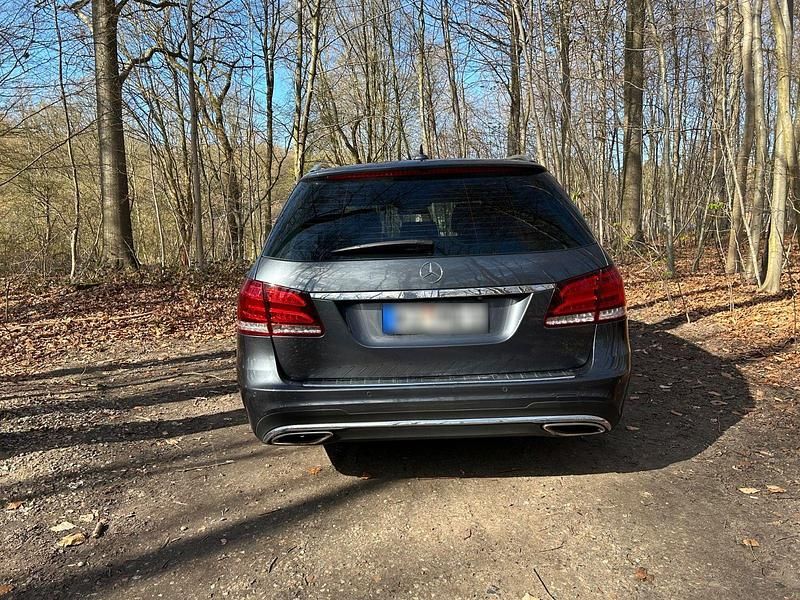 Usata Mercedes E350 252 CV (185 kW) 2014 Grigio Berlina