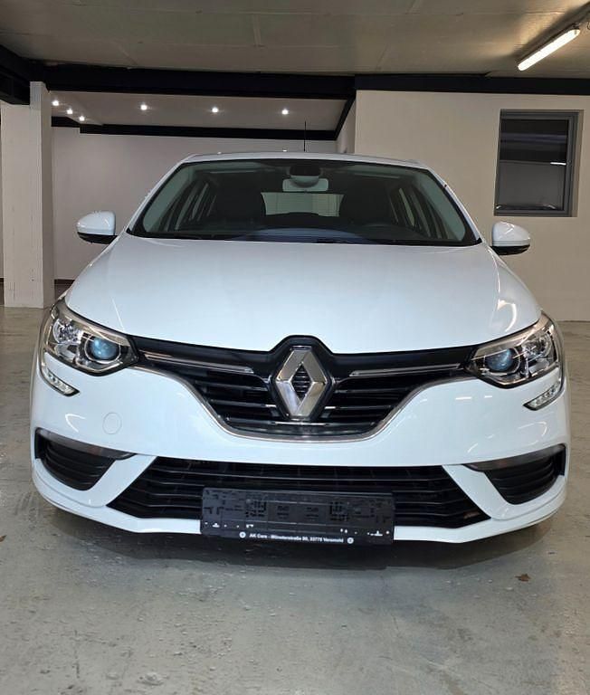Gebraucht Renault Mégane IV 101 PS (74 kW) 2017 Weiß Limousine