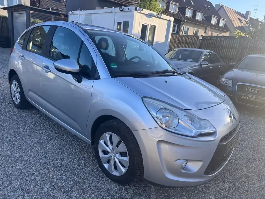 Gebraucht Citroën C3 Tendance 73 PS (53 kW) 2010 Grau Limousine