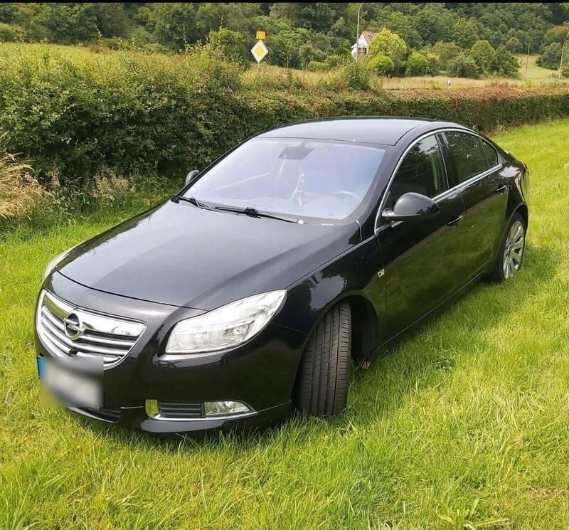 Schwarz Gebraucht 2009 Opel Insignia Limousine | 1.700 € (Superpreis) - Bild 1/4
