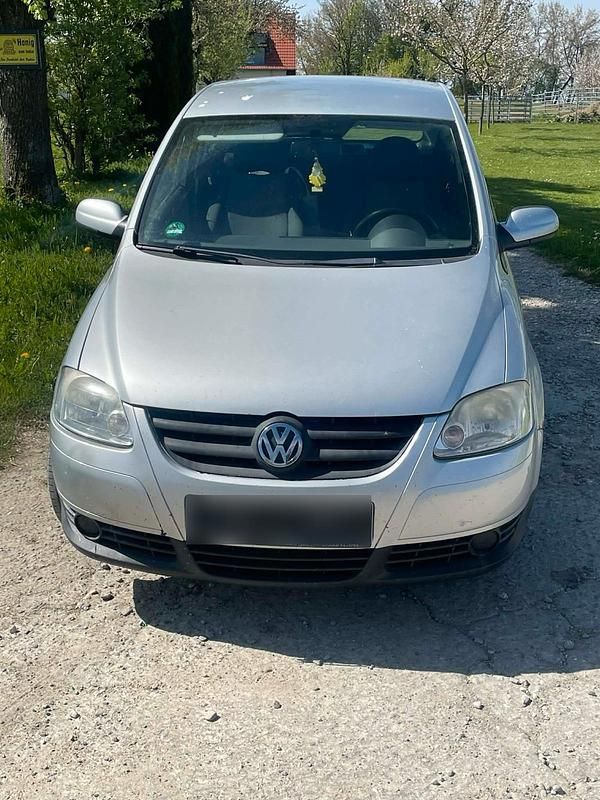Second-hand VW Fox 54 CP (39 kW) 2006 Argintiu Hatchback