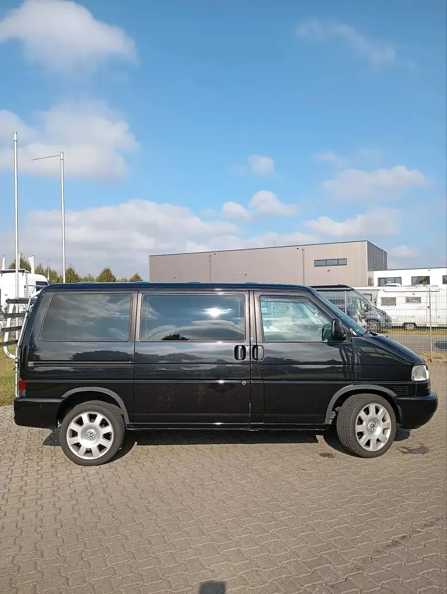 Gebraucht VW Multivan 140 PS (102 kW) 1997 Schwarz Van / Kleinbus