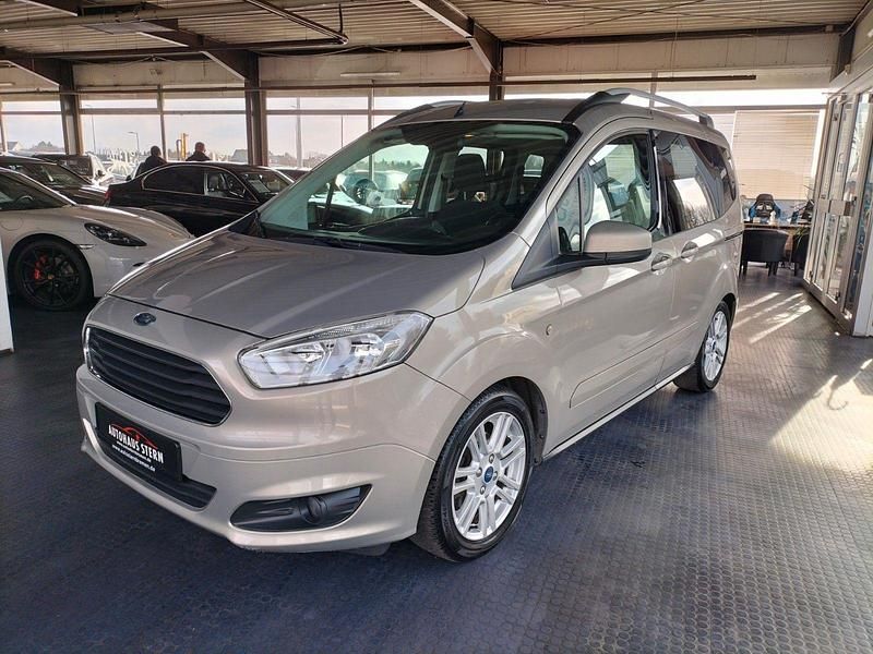 Gebraucht Ford Tourneo Courier Titanium 101 PS (74 kW) 2015 Grau Van / Kleinbus
