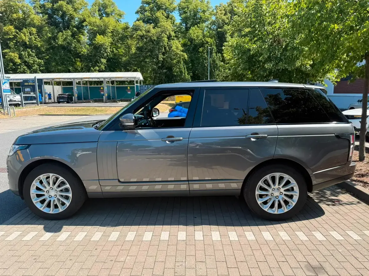 Gebraucht Land Rover Range Rover Vogue 275 PS (202 kW) 2020 Grau SUV
