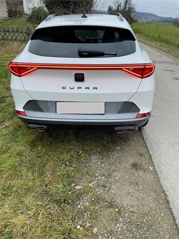 Gebraucht Cupra Formentor 150 PS (110 kW) 2022 Weiß SUV